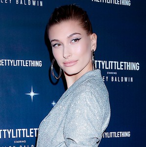 why kylie jenner had to leave kim kardashian s christmas party early